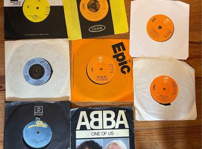 Joblot 8 ABBA singles p&P included