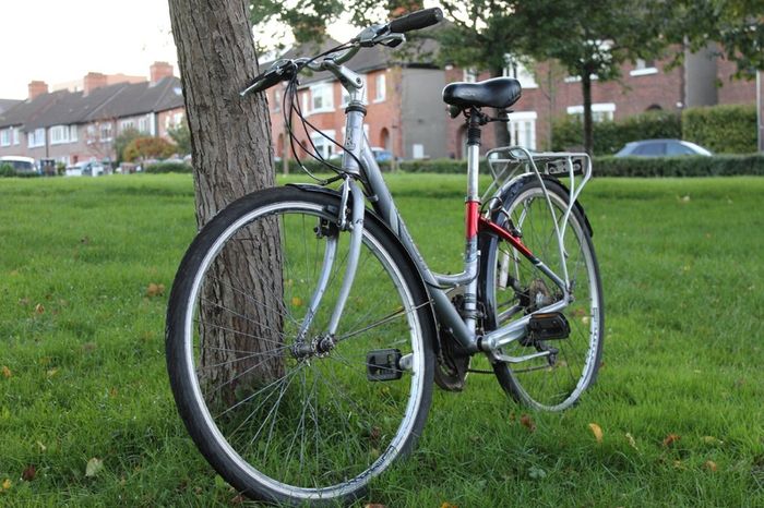 Raleigh Airlite Ladies City Bike 28 Inch Shimano Gears Rear Rack