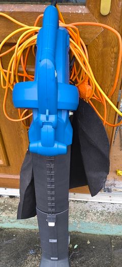 leaf blower/vacuum/shredder