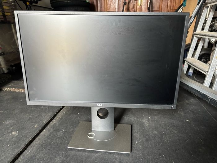 Dell 24 inch Monitor