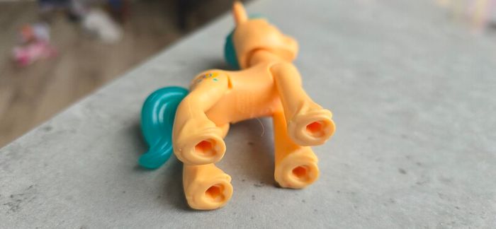 4euro Each - Select in comments - New Generation Moulded 3 inch  Figure Sparkle Glitter Hasbro Crystal Adventure MLP G5 My Little Pony