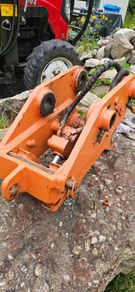 Hydraulic quick hitch