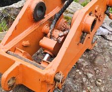 Hydraulic quick hitch
