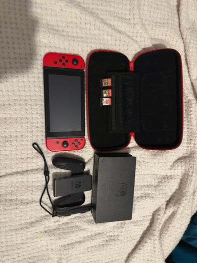 Nintendo switch (Super Mario Odyssey edition)