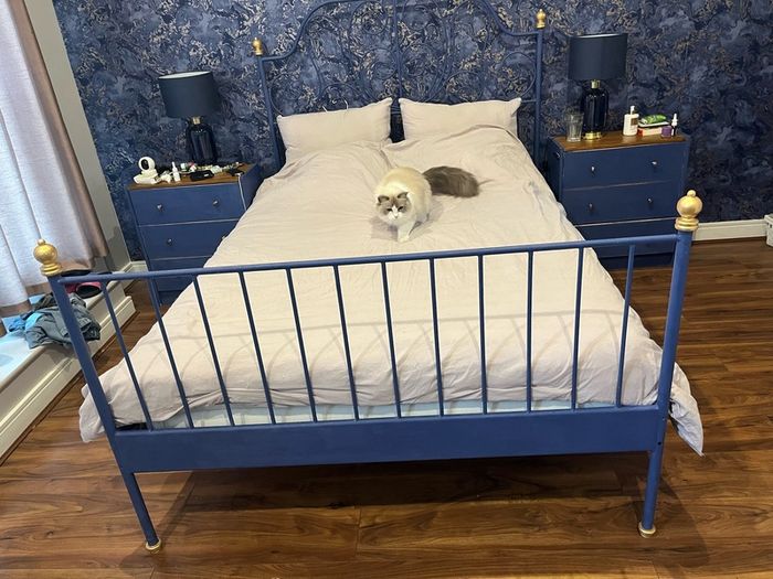 Double bed frame