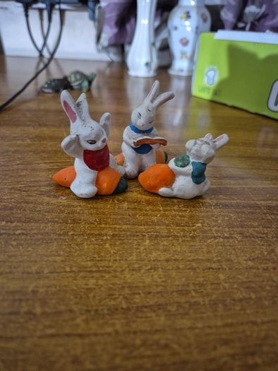 Vintage Ceramic Bunnies x3