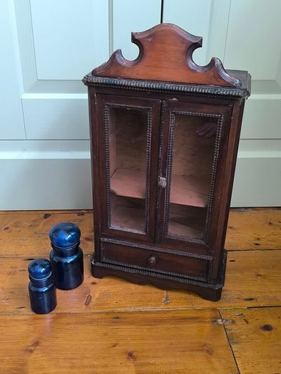vintage curios