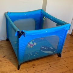 Chicco Travel Cot with Mattress & Carry Bag | Compact & Portable