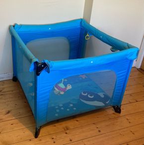 Chicco Travel Cot with Mattress & Carry Bag | Compact & Portable
