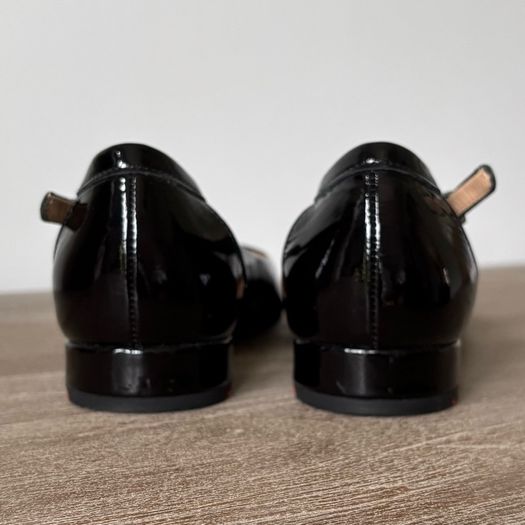 Lloyd black patent leather pumps