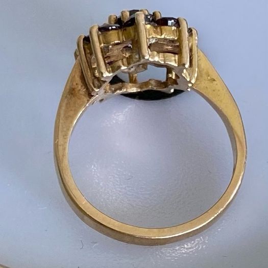 Vintage 1980s Garnet Cluster Flower Gold Ring