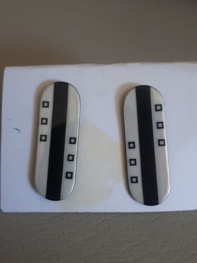 earrings. Linda Jolly