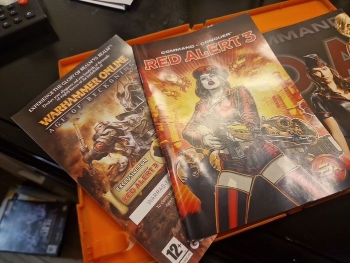 Pc Dvd Rom Command and Conquer Red Alert 3 Games Original