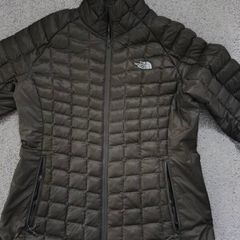 Genuine ladies North face light puffer jacket L (fit size 12)