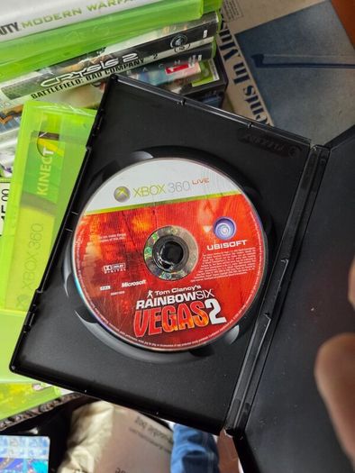 Xbox 360, 3 Controllers, 58 Games