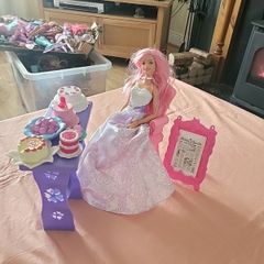 barbie wedding cake display