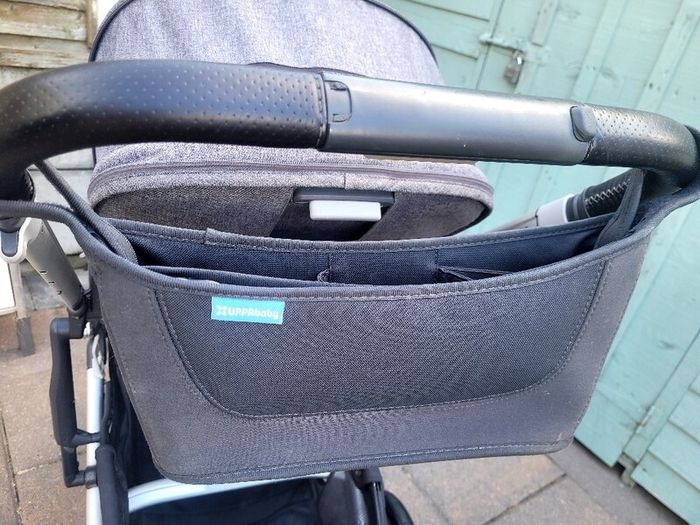 Uppababy Cruz V2 with newborn insert and adapters