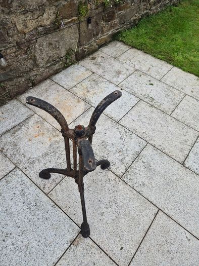 Cast iron table base