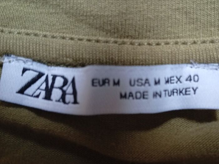Zara T-shirt (( khaki Green Adult M))