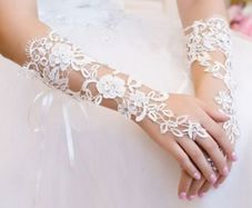 Finger-less bridal gloves