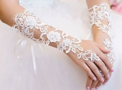 Finger-less bridal gloves