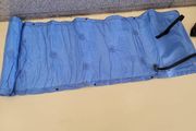 Self inflating camping mat