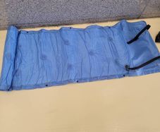 Self inflating camping mat