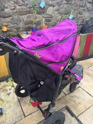 Out 'n' About Nipper Sport V4 stroller