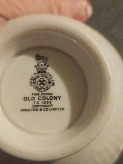 Plastic Plant Pottery Vase Denby Coffee Pot Teaset Shelf