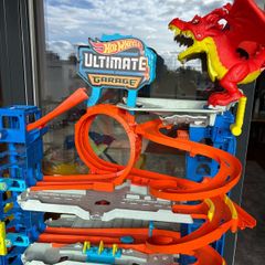 Hot wheels ultimate garage