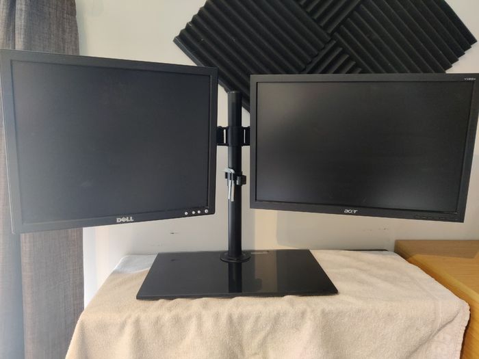 Dual Monitor Stand - 2x Monitors - cables incl.