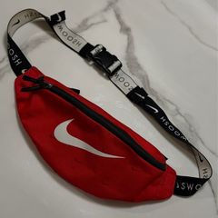 Nike crossbody bag red