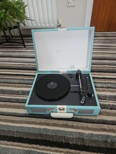 vinyl player