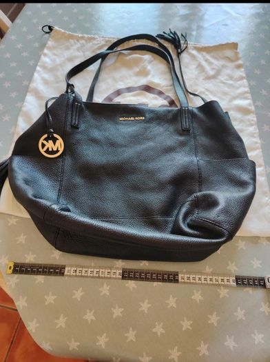 Black Michael Kors Ashbury Pebbled Leather Shoulder Hobo Bag