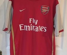 Arsenal football jersey size large