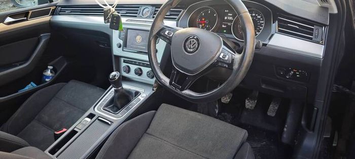 vw Passat 1.6 tdi b8 breaking for parts