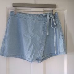 Ladies shorts