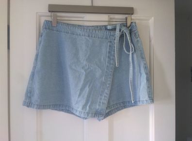 Ladies shorts