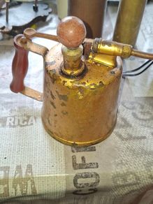 Antique Brass Pneumatic Plant Sprayer featuring a wooden handle Nice decorative piece for display. Postage Available
