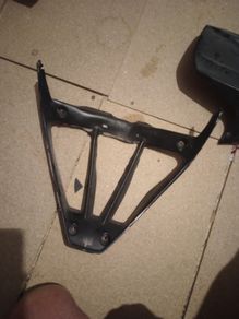2004/06 Yamaha r1 rear hugger and fairing y piece