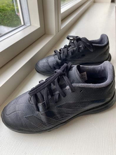 Kids Adidas Predator Astro Football / Hockey Boots Size UK 1 EU 33