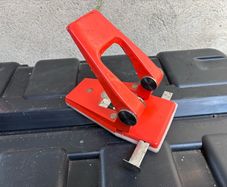Vintage Myers Hole Punch Adjustable Red