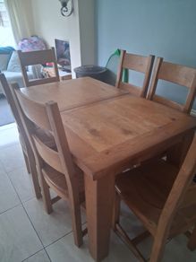 Solid Oak Extendable Dining Table & 4 Chairs