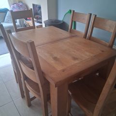 Solid Oak Extendable Dining Table & 4 Chairs