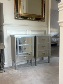 bedside mirror lockers