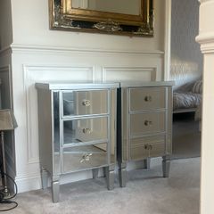bedside mirror lockers