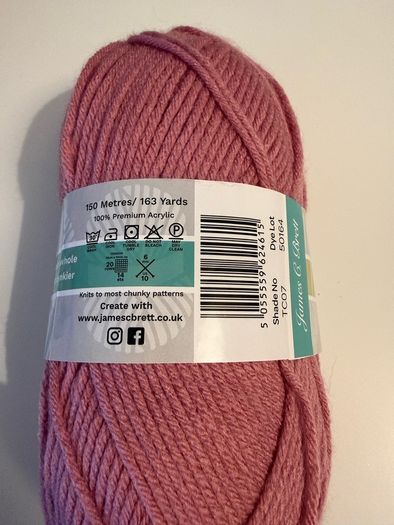 5 balls of blush pink yarn wool