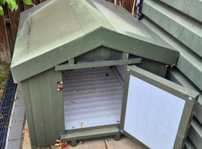 Kingspan insulated dog kennel