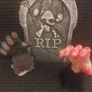 Halloween decorations Tombstone zombie hands battery operated Image 3
