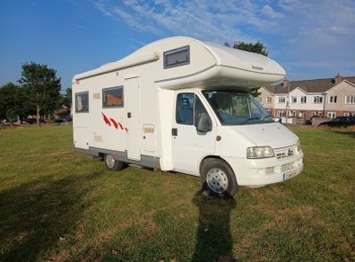 Camper